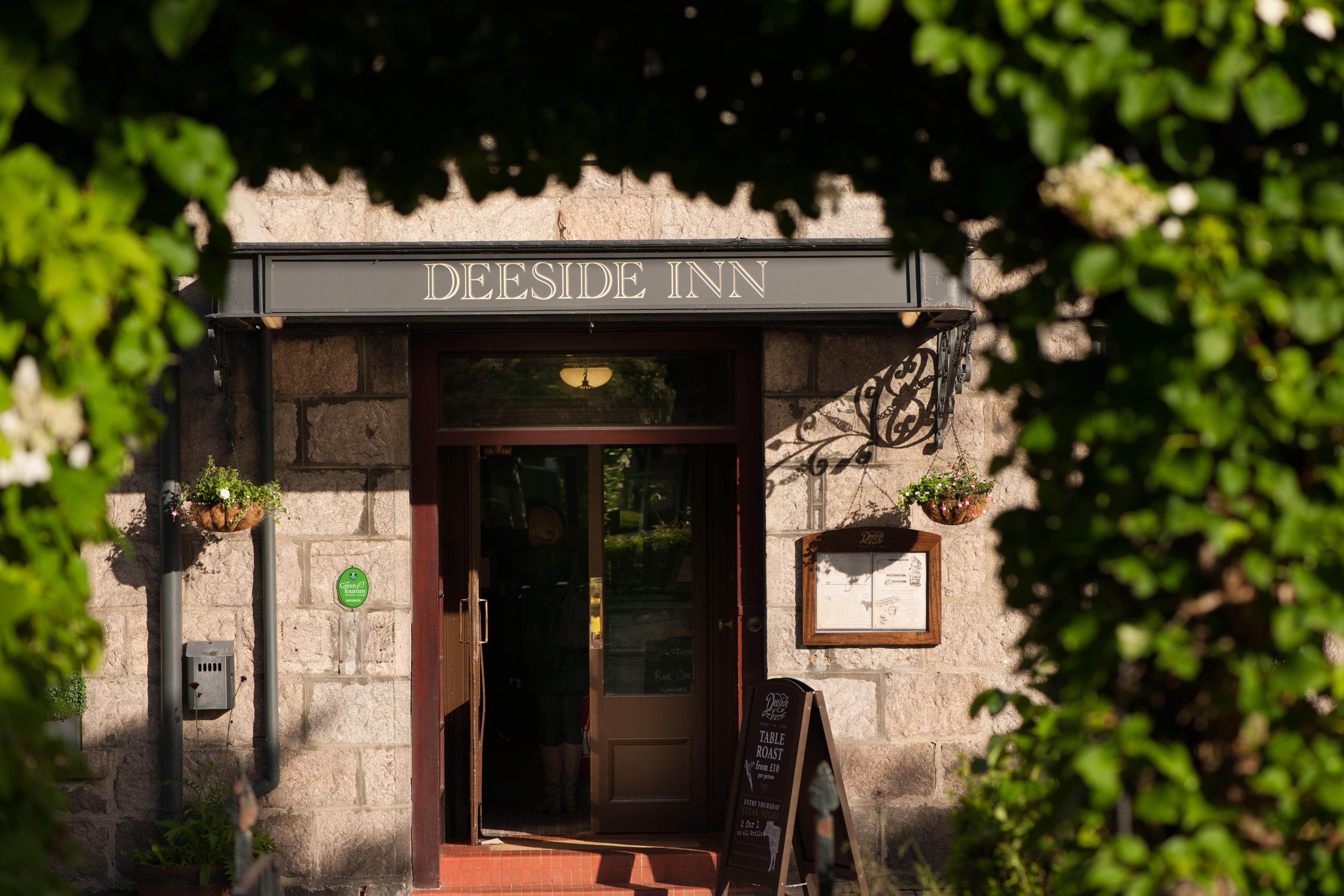 Balmoral Arms Hotel บัลลาเทอร์ ภายนอก รูปภาพ