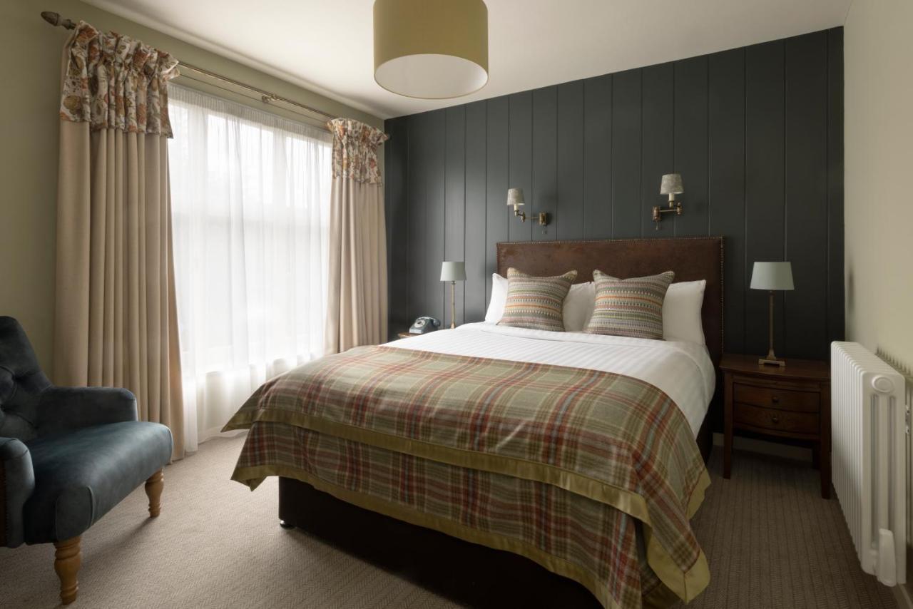 Balmoral Arms Hotel บัลลาเทอร์ ภายนอก รูปภาพ