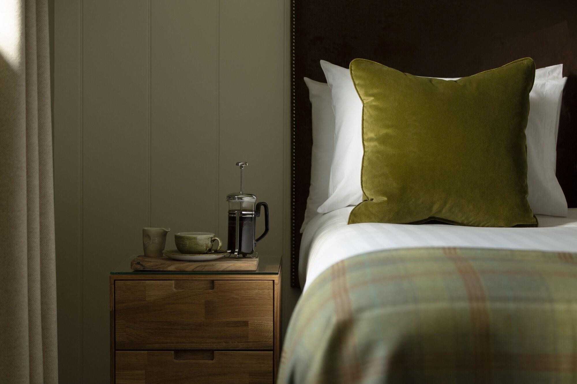 Balmoral Arms Hotel บัลลาเทอร์ ภายนอก รูปภาพ