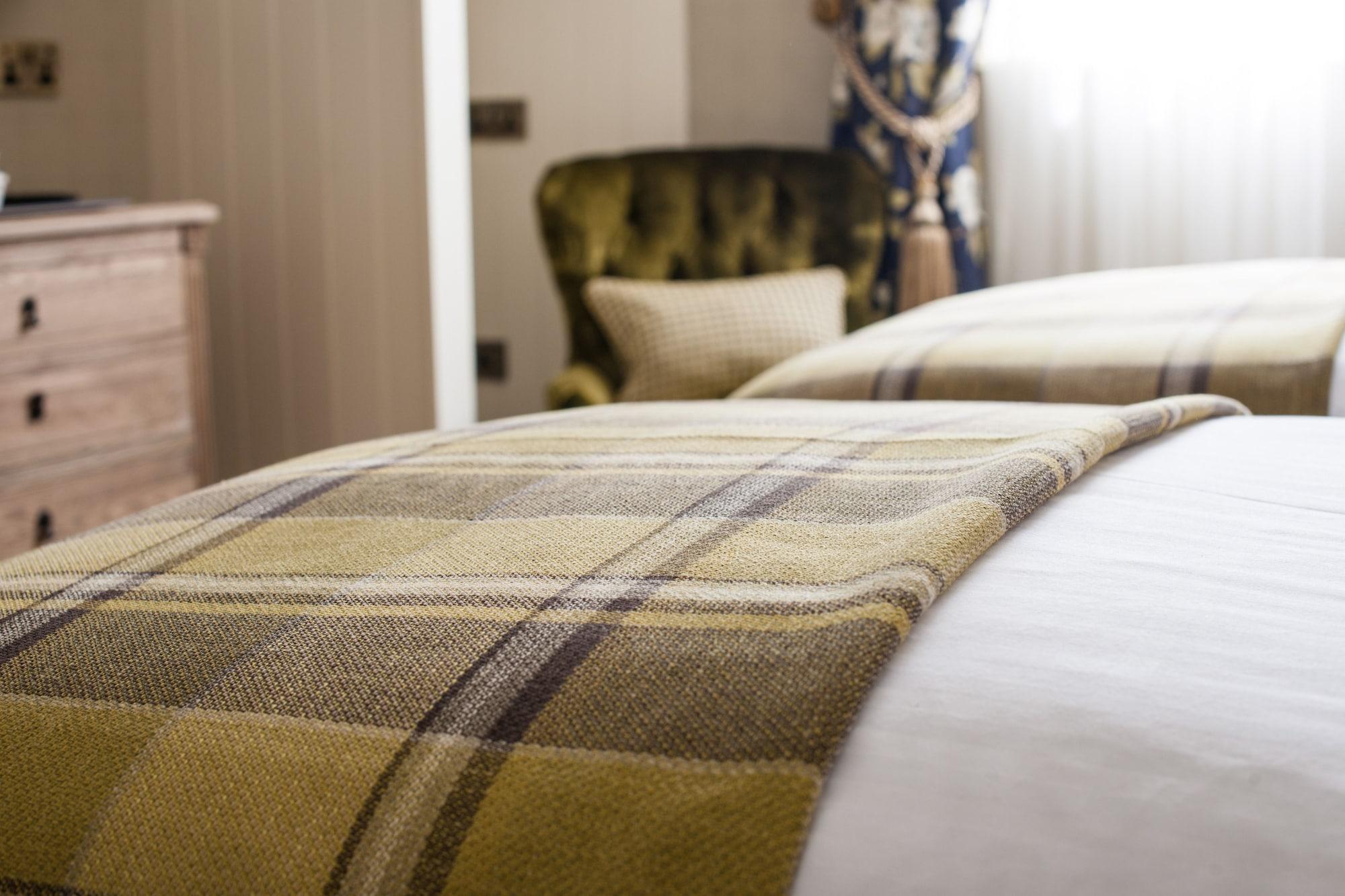 Balmoral Arms Hotel บัลลาเทอร์ ภายนอก รูปภาพ